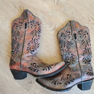 Corral red boota